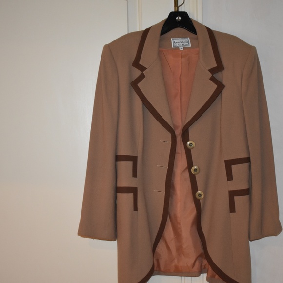 Beige Suit Jacket and Skirt Set - Picture 2 of 5